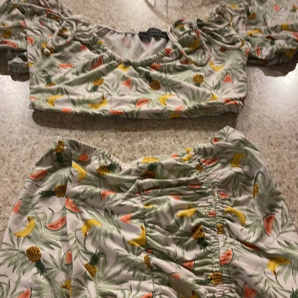 Shop - Picture 2 of 4